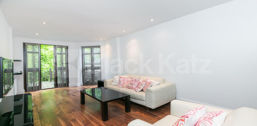 			New Instruction! Private patio and garden flat!, 1 Bedroom, 1 bath, 1 reception Flat			 Talbot Road, Highgate